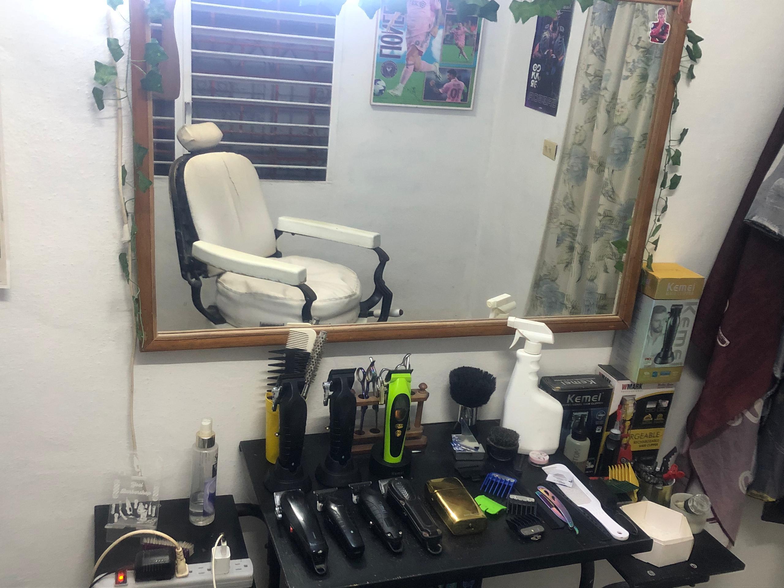 3men2 Studio Barbería - interior